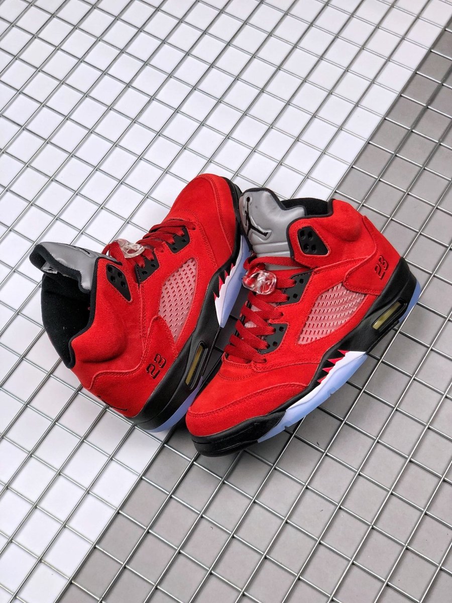 JORDAN 5 RETRO x RACING BULL RED - Phantom Kicks