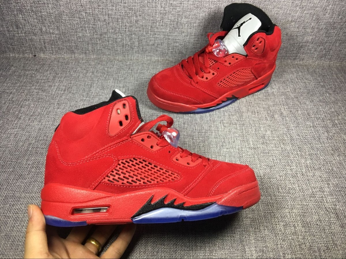 JORDAN 5 RETRO x RED SUEDE - Phantom Kicks