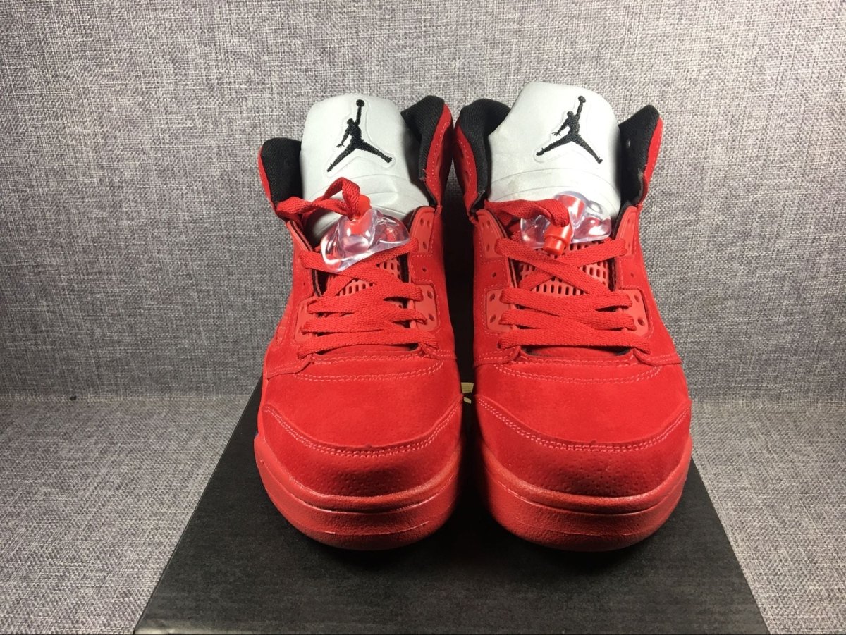 JORDAN 5 RETRO x RED SUEDE - Phantom Kicks