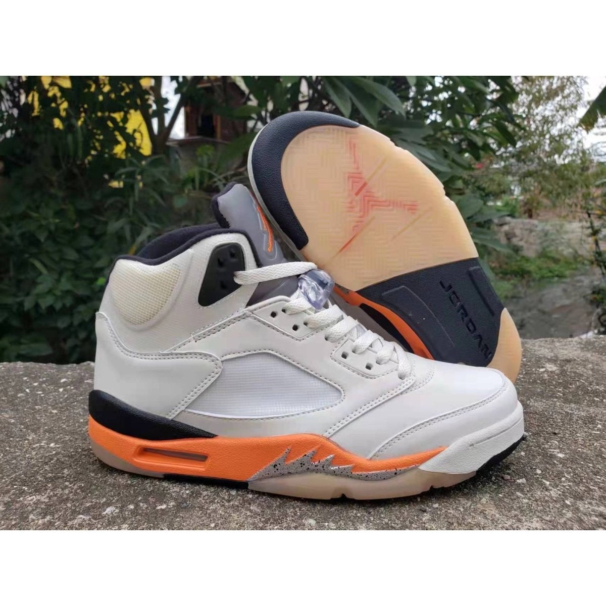 JORDAN 5 RETRO x SHATTERED BACKBOARD - Phantom Kicks