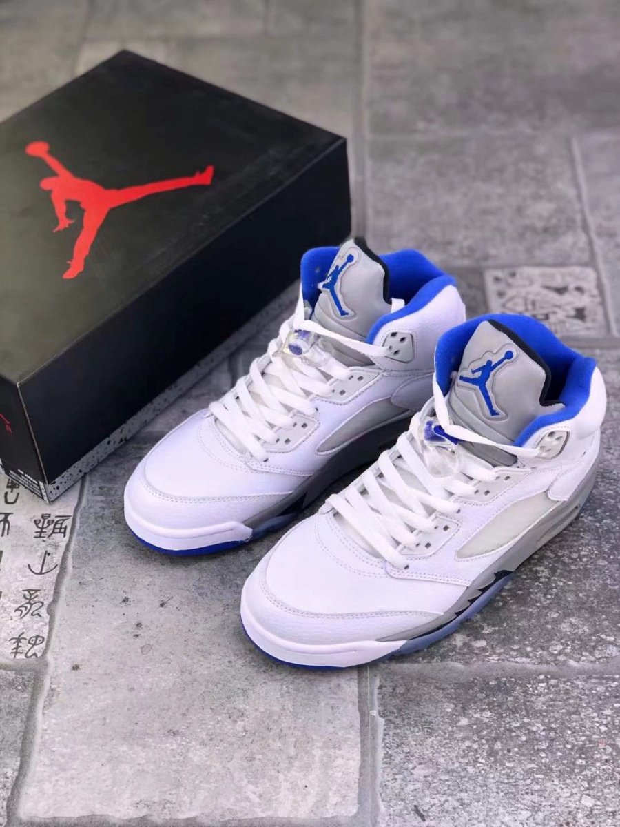 JORDAN 5 RETRO x WHITE STEALTH - Phantom Kicks