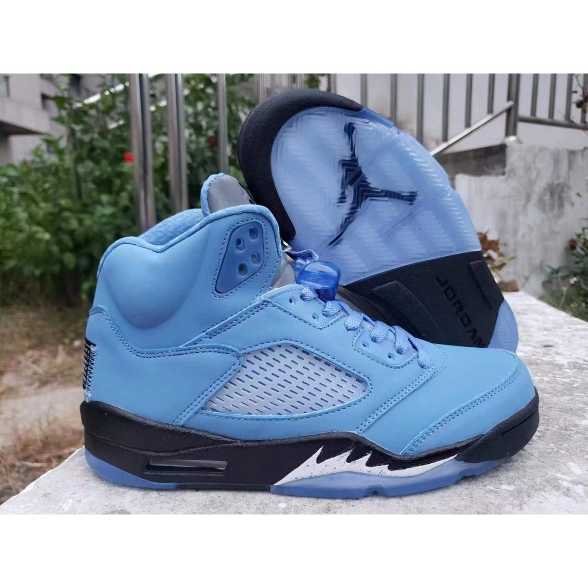 JORDAN 5 x UNC - Phantom Kicks