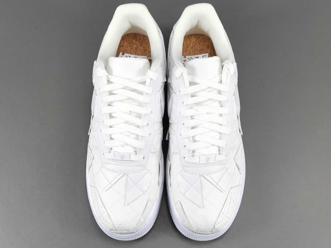 NIKE AIR FORCE 1 x BILLIE EILISH TRIPLE WHITE - Phantom Kicks