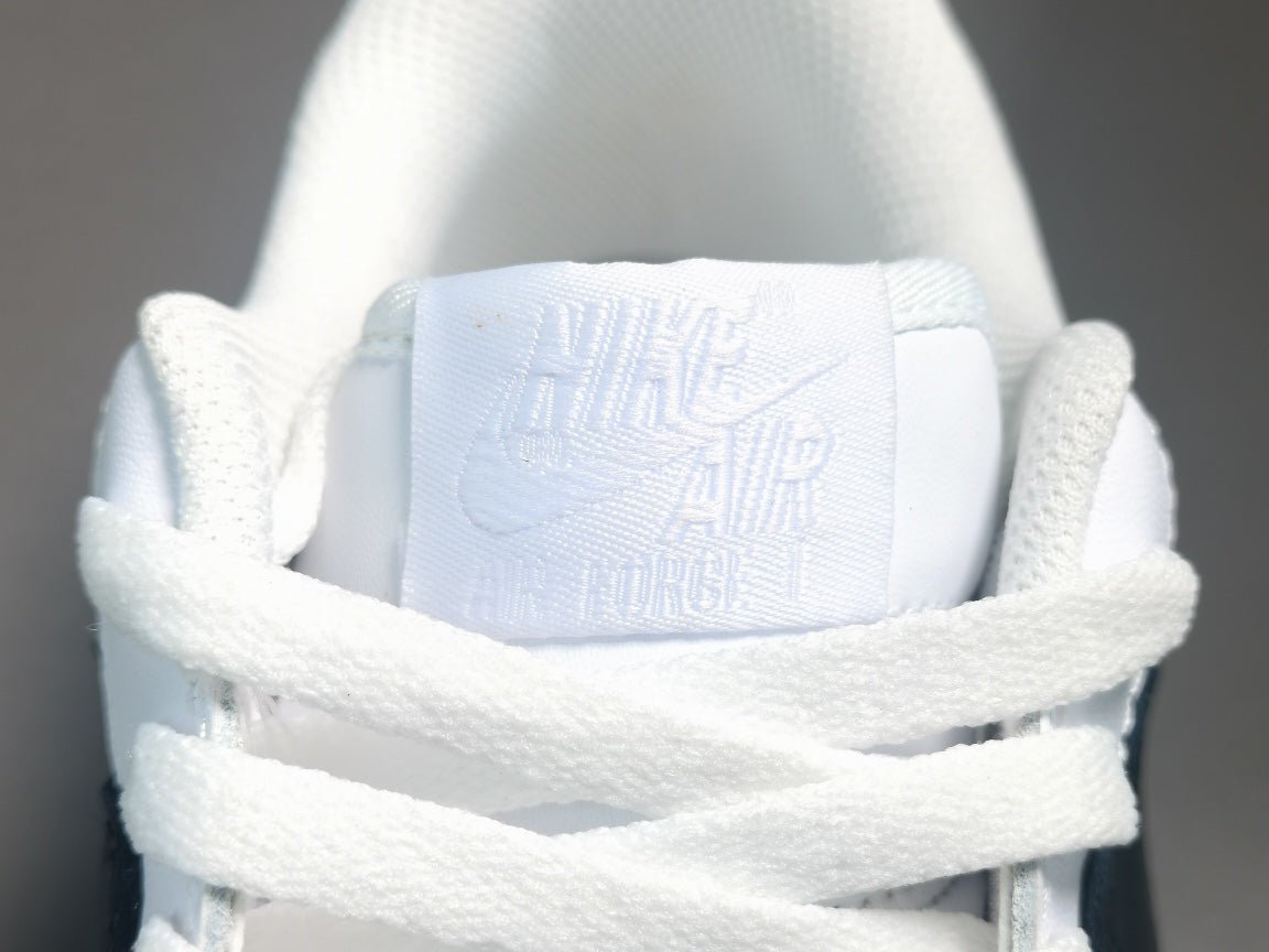NIKE AIR FORCE 1 x CHROME HEARTS - Phantom Kicks