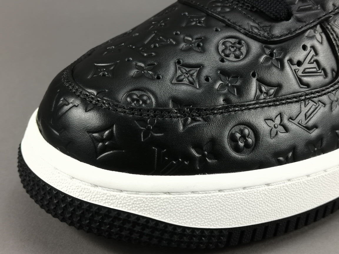 NIKE AIR FORCE 1 x LOUIS VUITTON BLACK - Phantom Kicks
