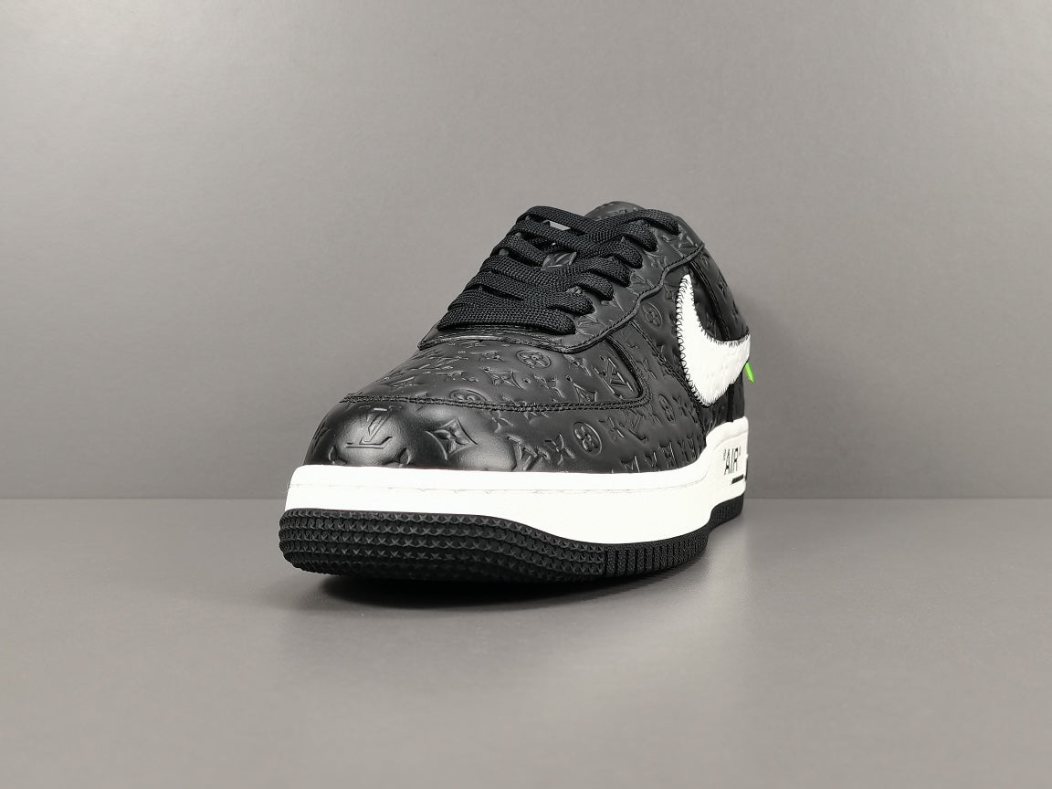 NIKE AIR FORCE 1 x LOUIS VUITTON BLACK - Phantom Kicks