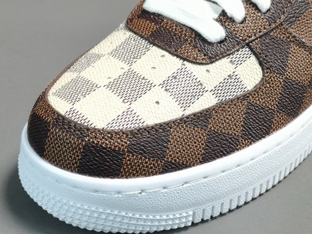 NIKE AIR FORCE 1 x LOUlS VUlTTON BROWN/WHITE - Phantom Kicks