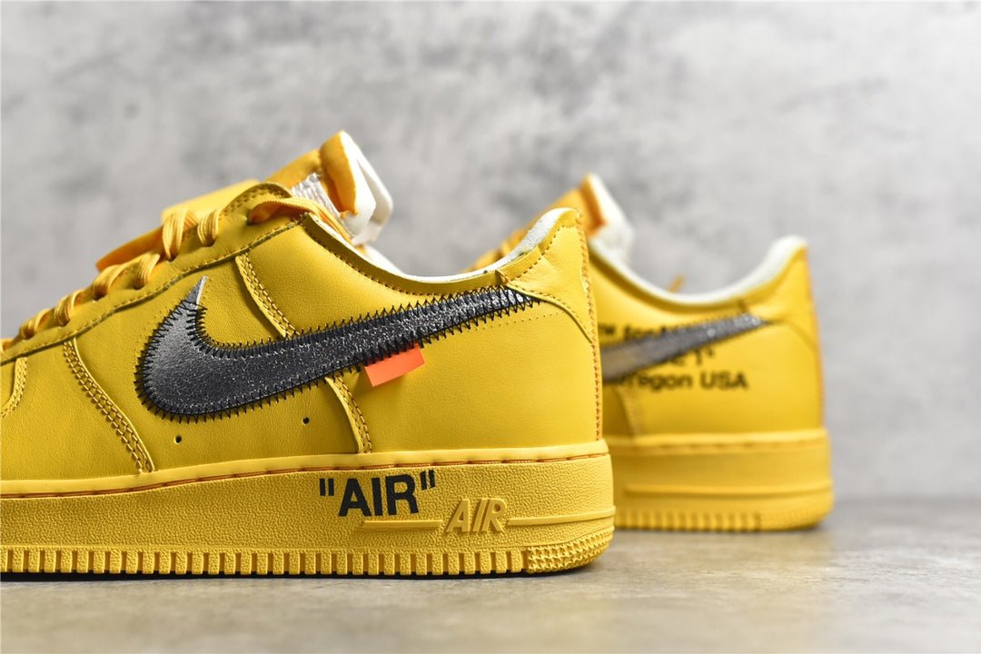 NIKE AIR FORCE 1 x OFF-WHITE ICA UNIVERSITY GOLD - Phantom Kicks