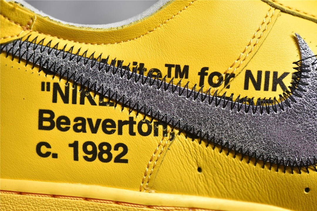 NIKE AIR FORCE 1 x OFF-WHITE ICA UNIVERSITY GOLD - Phantom Kicks