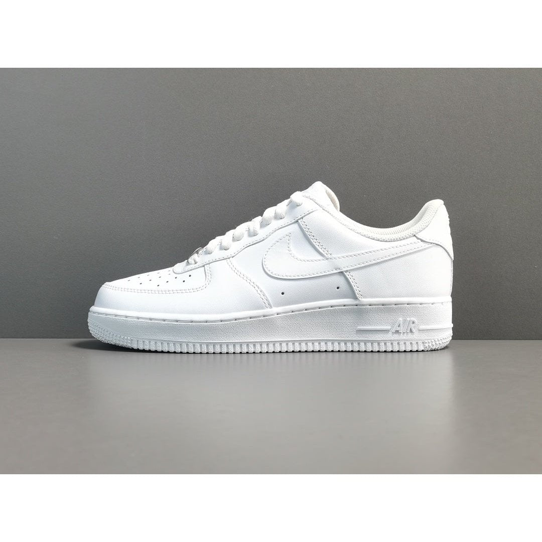 NIKE AIR FORCE 1 x WHITE - Phantom Kicks