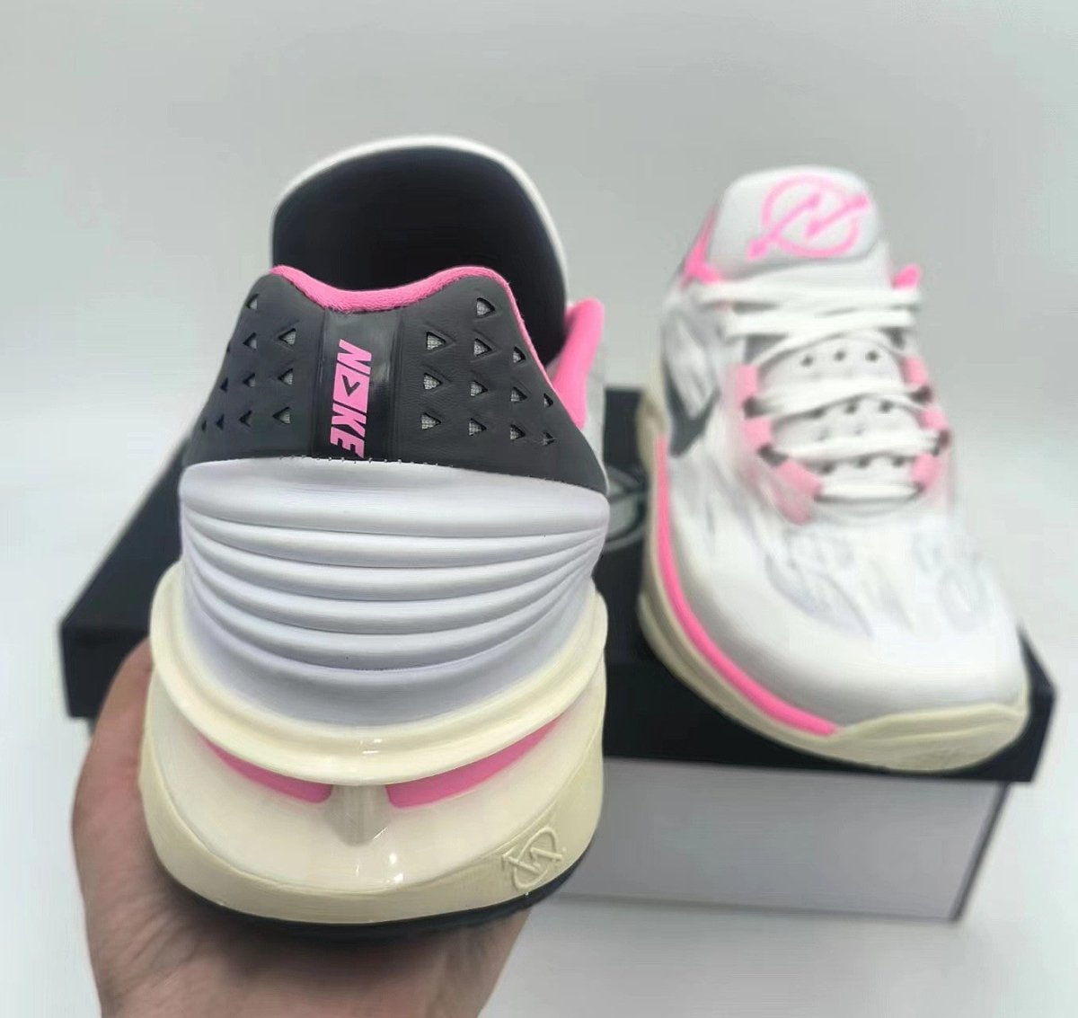 NIKE AIR ZOOM G.T. CUT 2 x COCONUT MILK PINK SPELL - Phantom Kicks