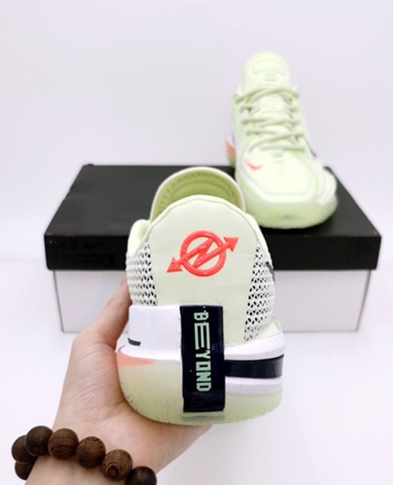 NIKE AIR ZOOM G.T. CUT x GRINCH - Phantom Kicks