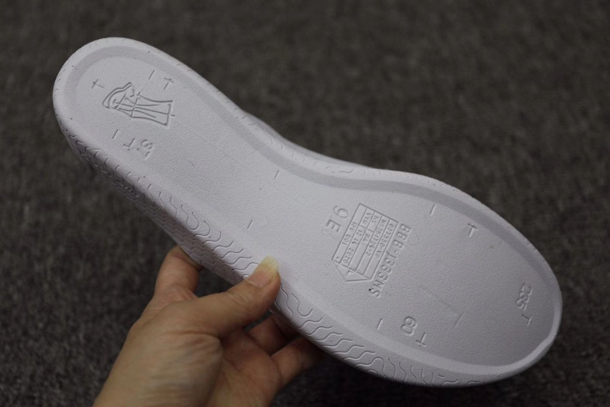 NIKE AIR ZOOM G.T. CUT x THINK PINK - Phantom Kicks