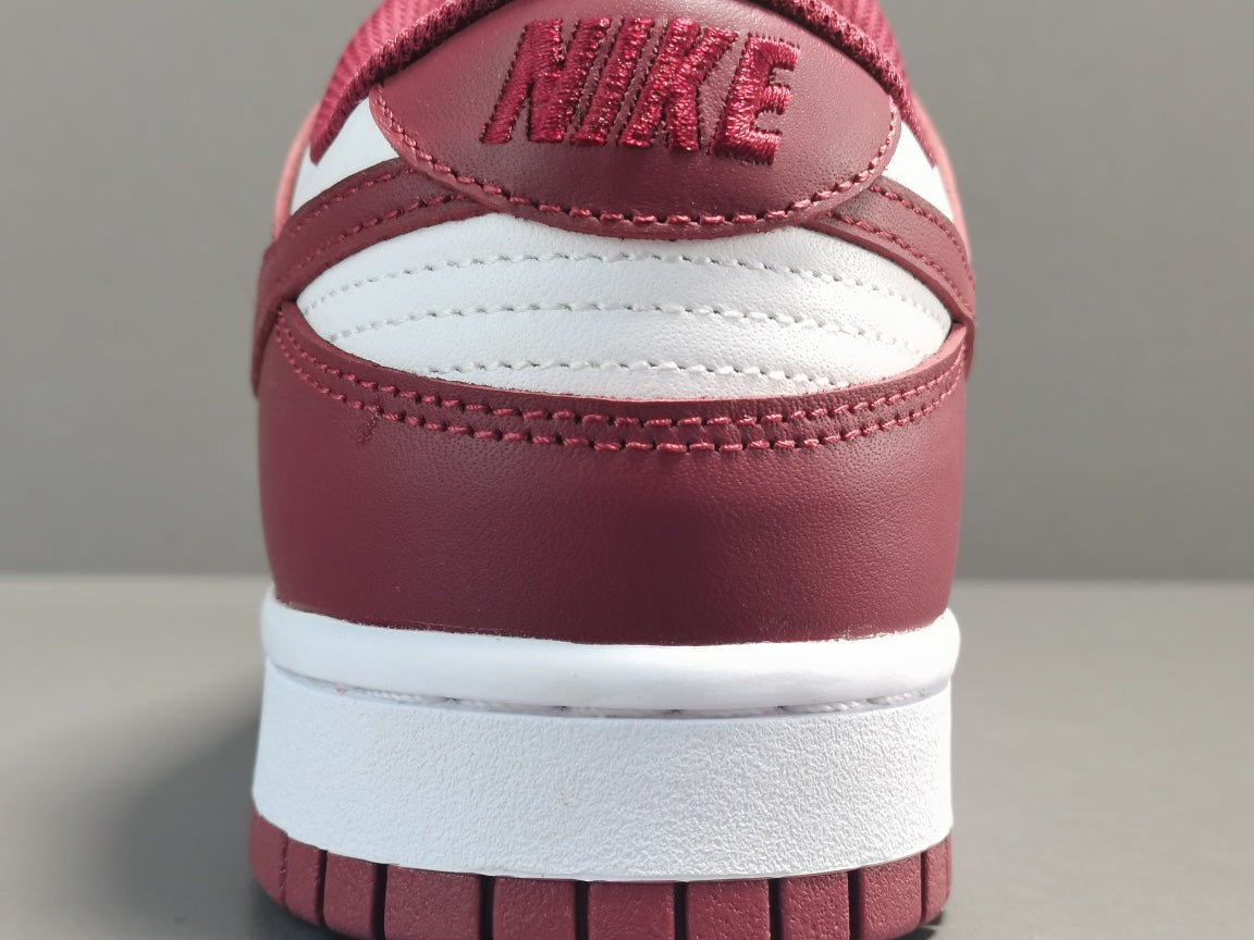 NIKE DUNK x BORDEAUX - Phantom Kicks