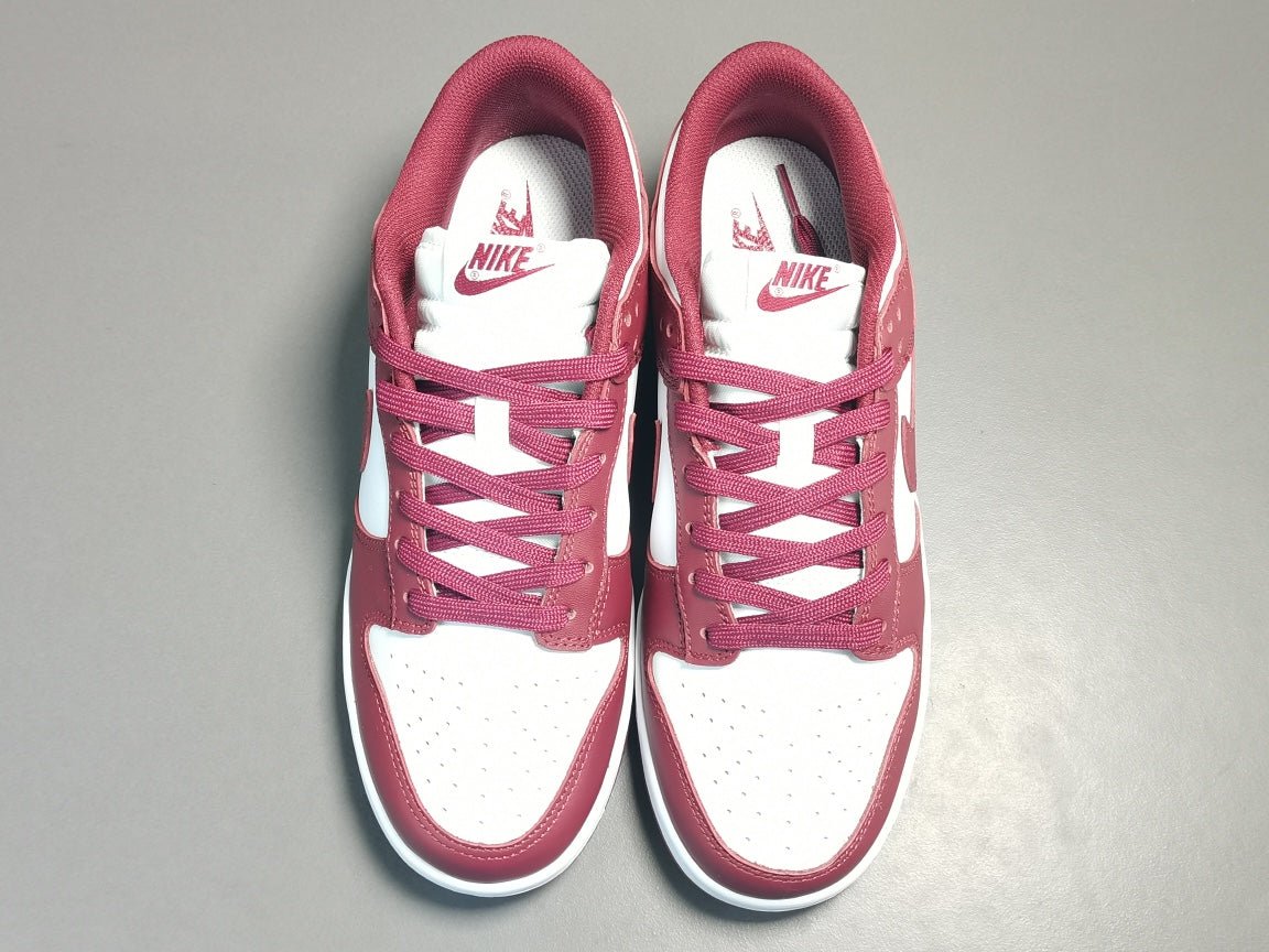NIKE DUNK x BORDEAUX - Phantom Kicks