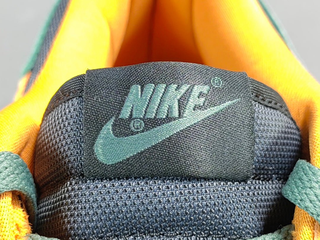 NIKE DUNK x CERAMIC - Phantom Kicks