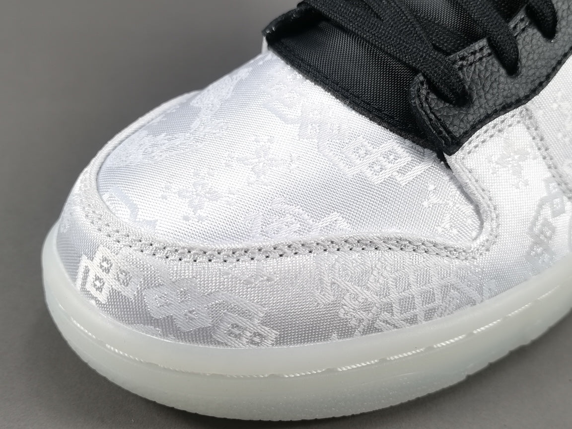 NIKE DUNK x CLOT FRAGMENT WHITE - Phantom Kicks