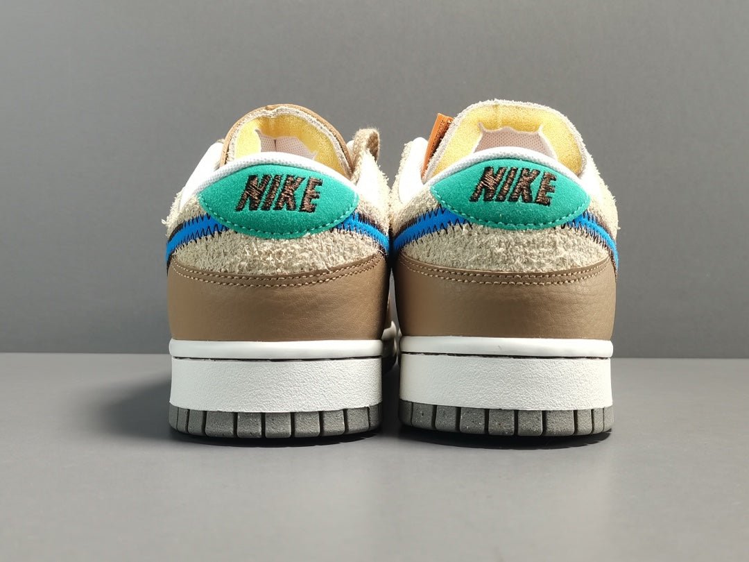NIKE DUNK x DARK DRIFTWOOD - Phantom Kicks