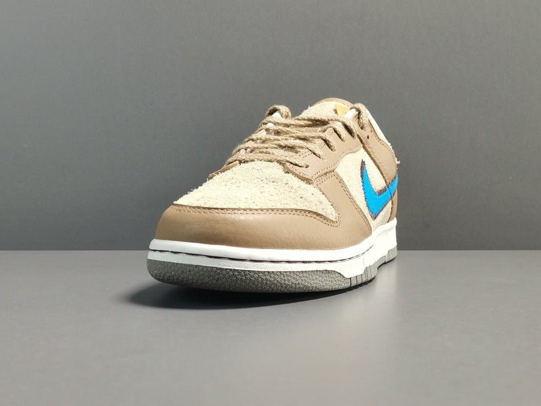 NIKE DUNK x DARK DRIFTWOOD - Phantom Kicks