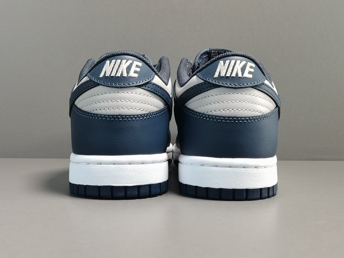 NIKE DUNK x GEORGETOWN - Phantom Kicks