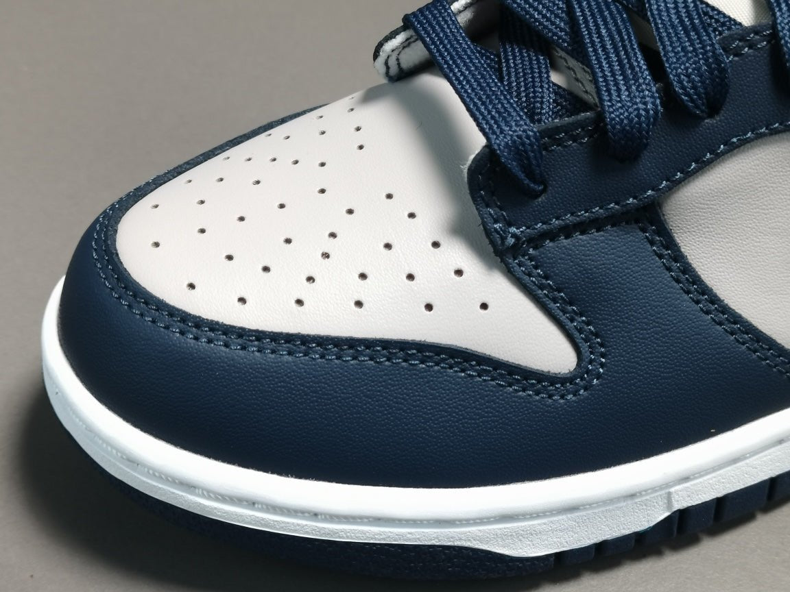 NIKE DUNK x GEORGETOWN - Phantom Kicks