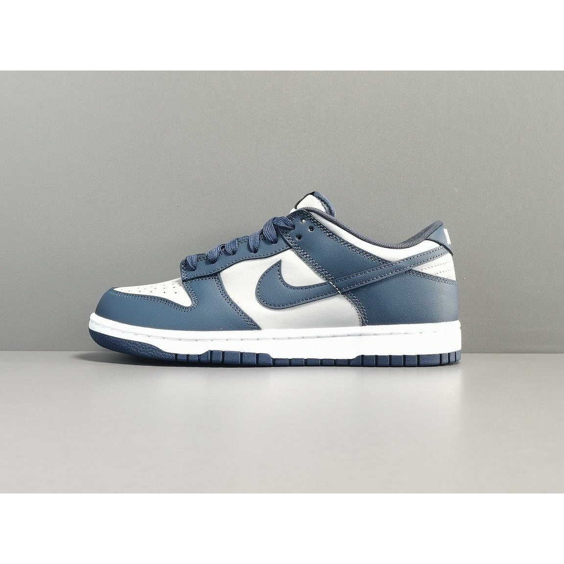 NIKE DUNK x GEORGETOWN - Phantom Kicks