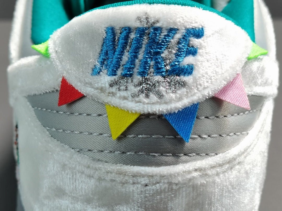 NIKE DUNK x ICE - Phantom Kicks