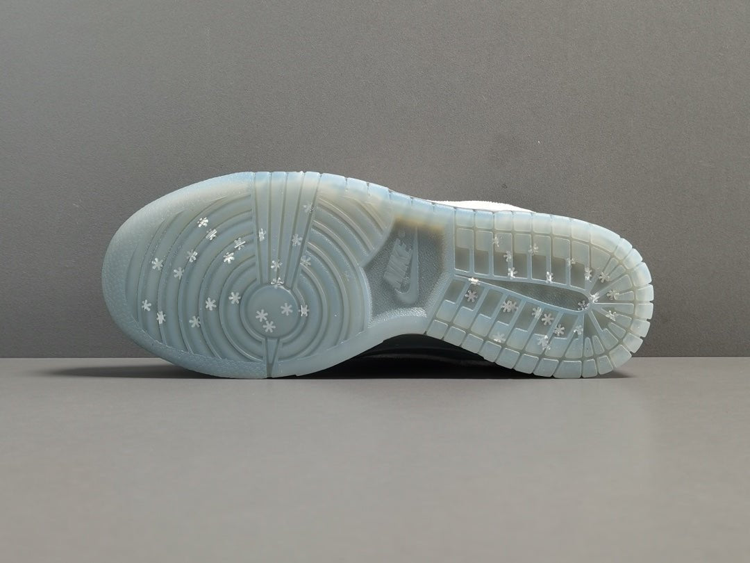 NIKE DUNK x ICE - Phantom Kicks