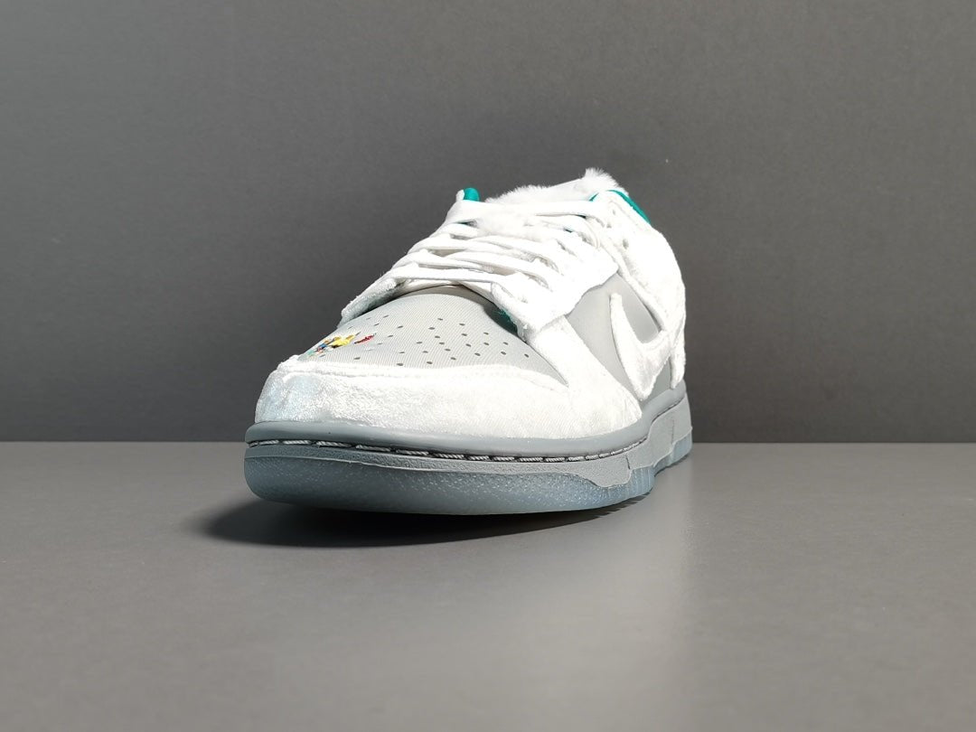 NIKE DUNK x ICE - Phantom Kicks