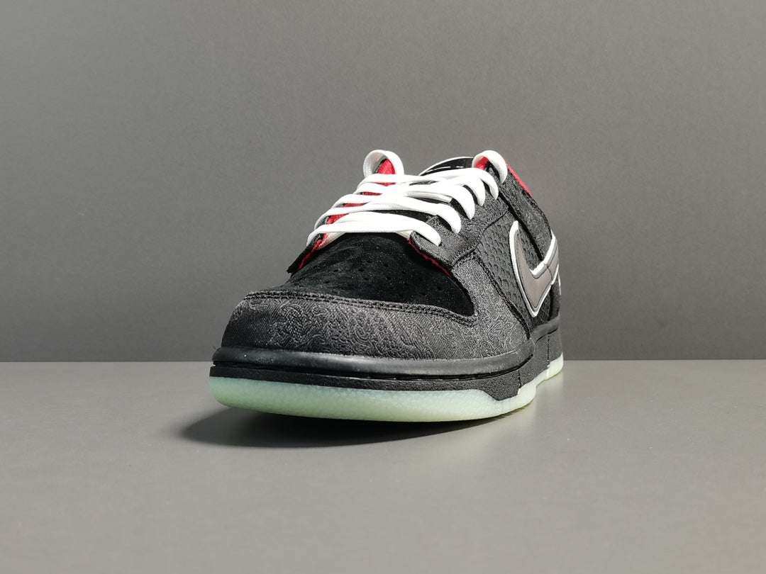 NIKE DUNK x LPL LEAGUE OF LEGENDS - Phantom Kicks