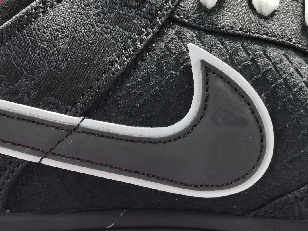 NIKE DUNK x LPL LEAGUE OF LEGENDS - Phantom Kicks