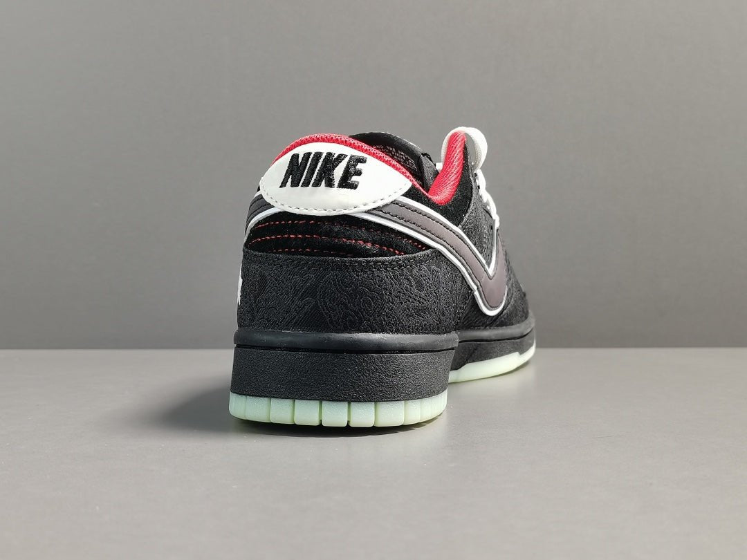 NIKE DUNK x LPL LEAGUE OF LEGENDS - Phantom Kicks