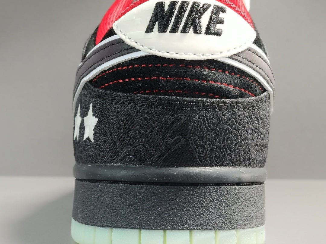 NIKE DUNK x LPL LEAGUE OF LEGENDS - Phantom Kicks