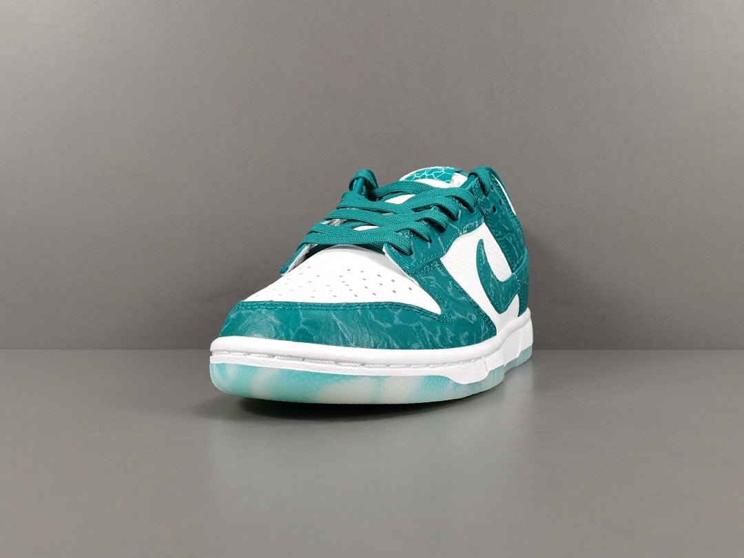 NIKE DUNK x OCEAN - Phantom Kicks