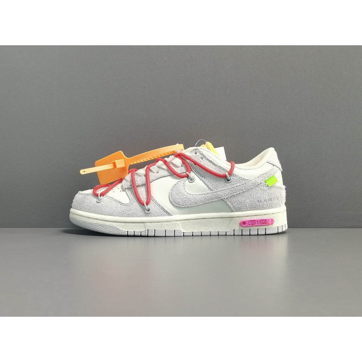 NIKE DUNK x OFF-WHITE LOT 40 - Phantom Kicks