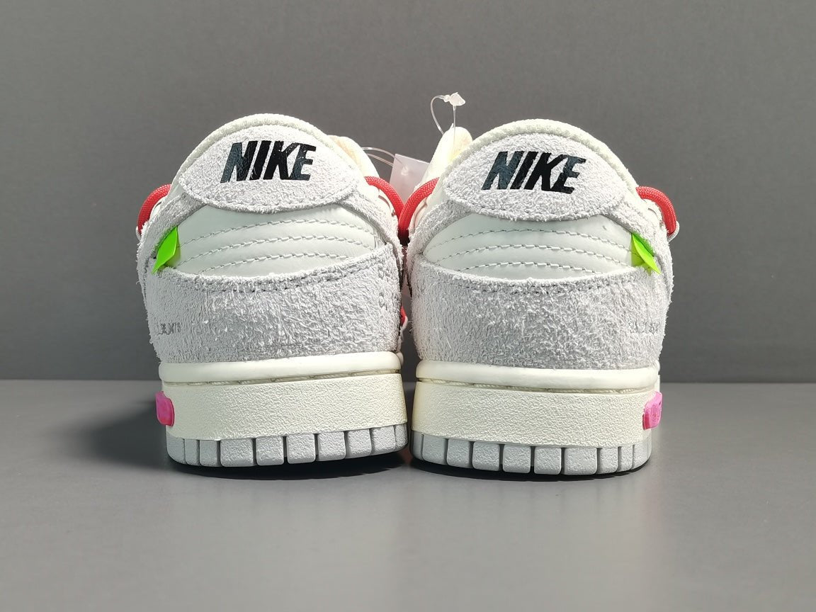 NIKE DUNK x OFF-WHITE LOT 40 - Phantom Kicks