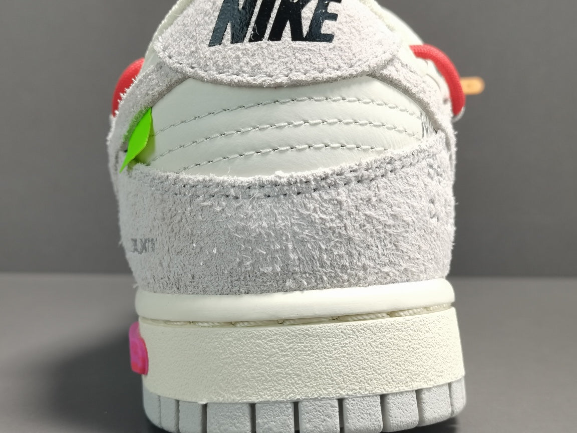 NIKE DUNK x OFF-WHITE LOT 40 - Phantom Kicks