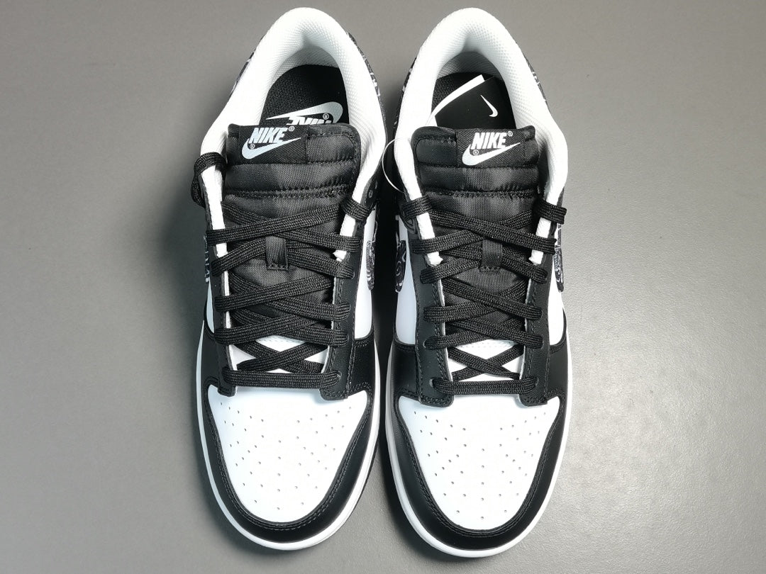 NIKE DUNK x PAISLEY PACK BLACK - Phantom Kicks