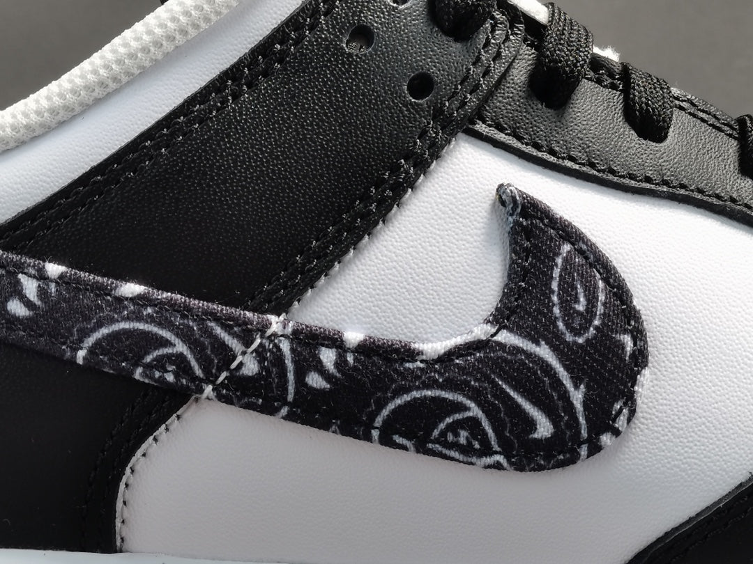 NIKE DUNK x PAISLEY PACK BLACK - Phantom Kicks