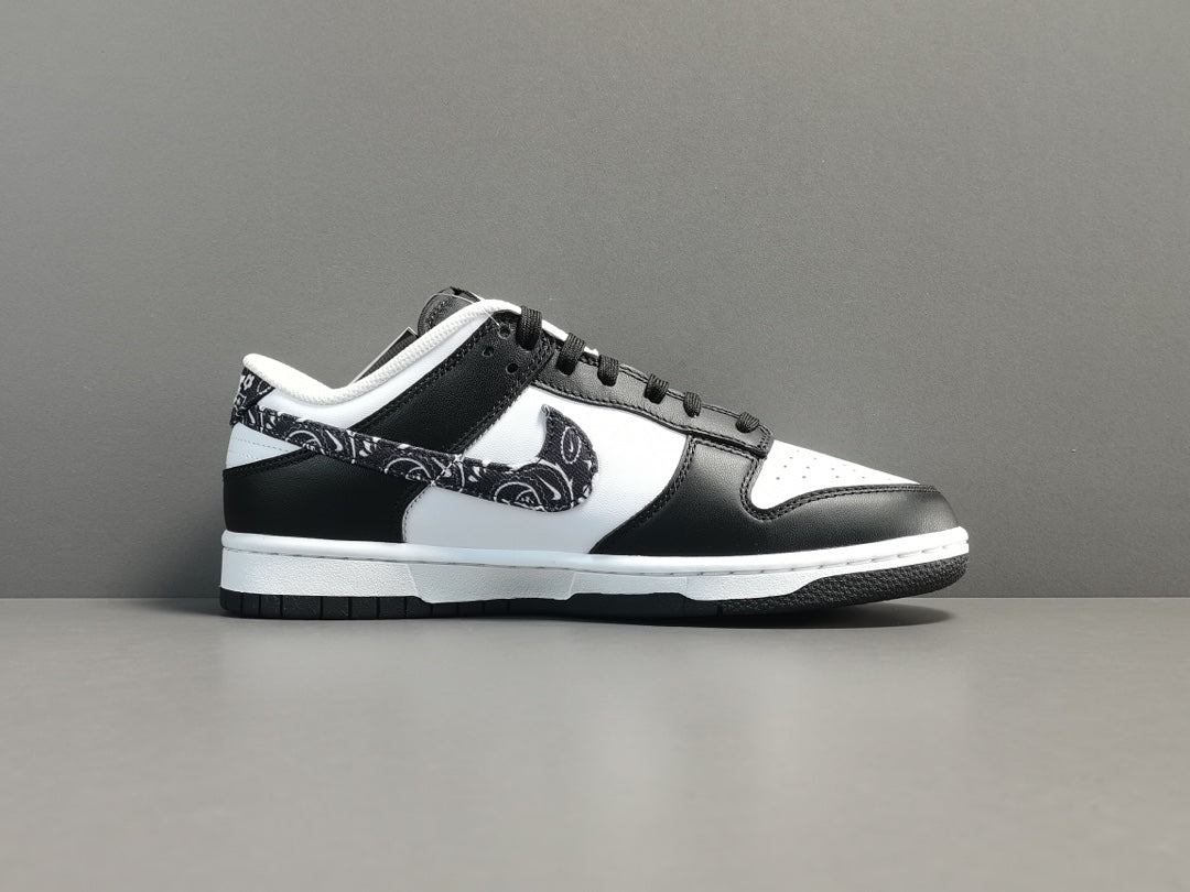 NIKE DUNK x PAISLEY PACK BLACK - Phantom Kicks