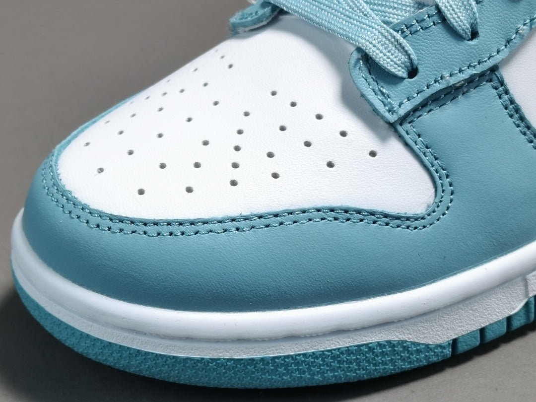 NIKE DUNK x PAISLEY PACK WORN BLUE - Phantom Kicks