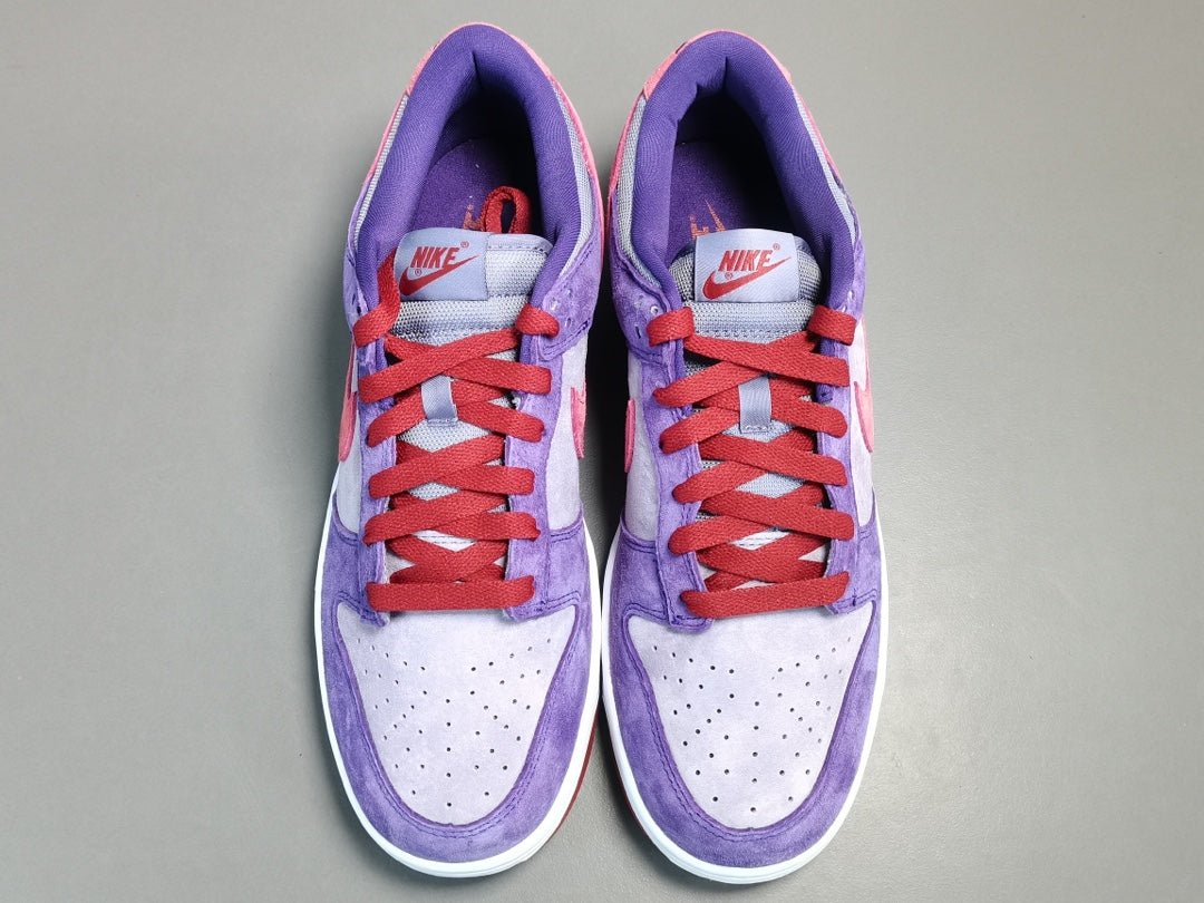 NIKE DUNK x PLUM - Phantom Kicks