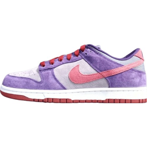 NIKE DUNK x PLUM - Phantom Kicks