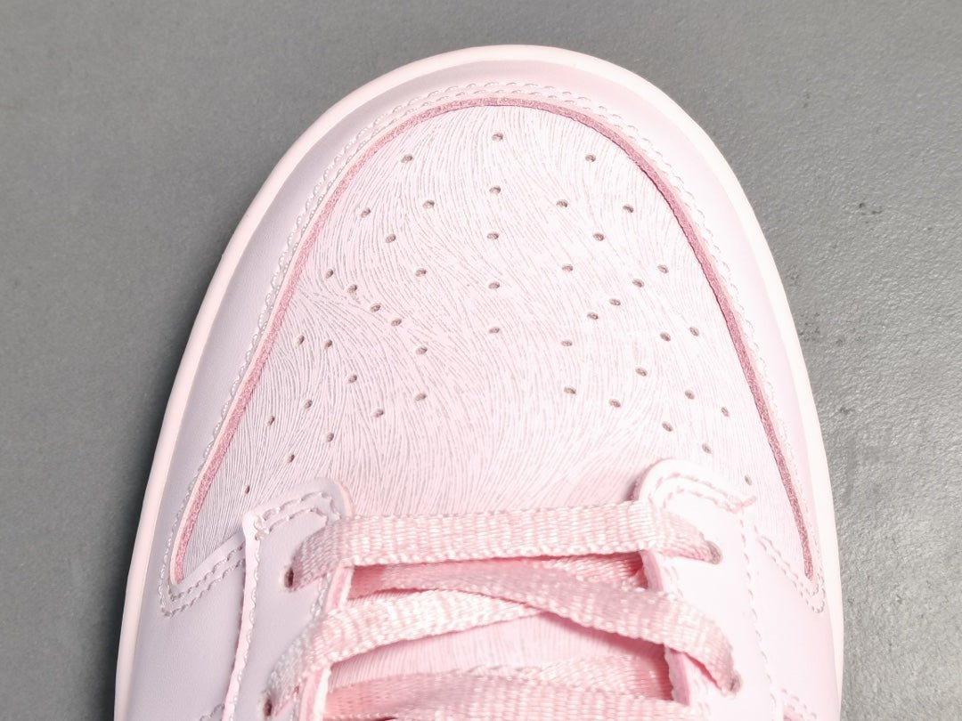 NIKE DUNK x PRISM PINK - Phantom Kicks