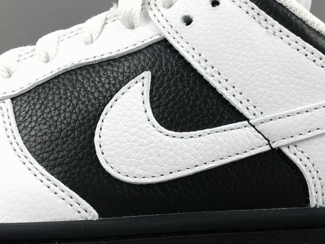 NIKE DUNK x REVERSE PANDA - Phantom Kicks