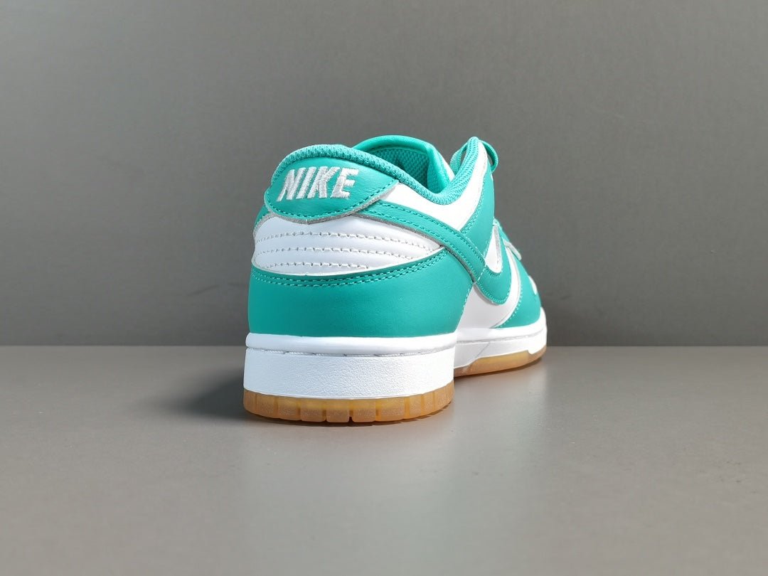 NIKE DUNK x TEAL ZEAL - Phantom Kicks