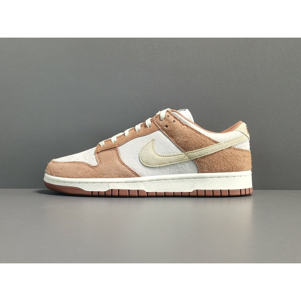 NIKE DUNK x TRD - Phantom Kicks