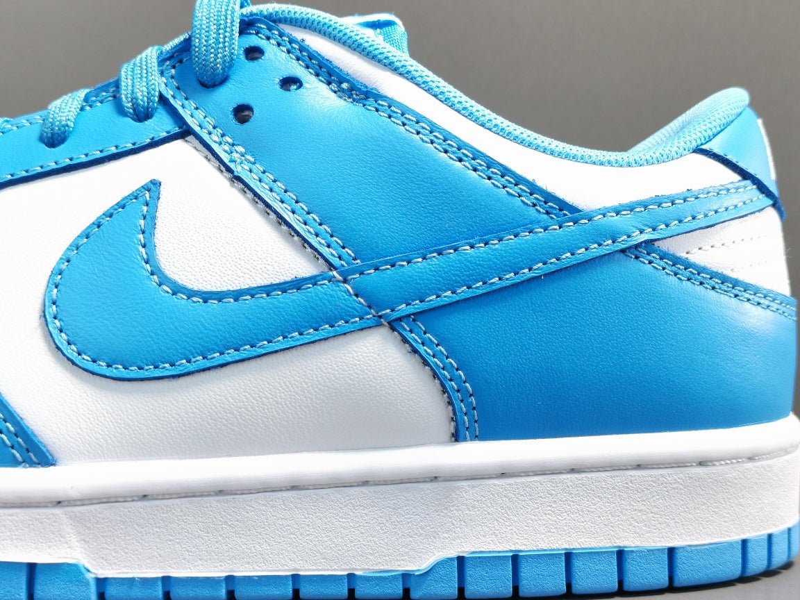 NIKE DUNK x UNC - Phantom Kicks