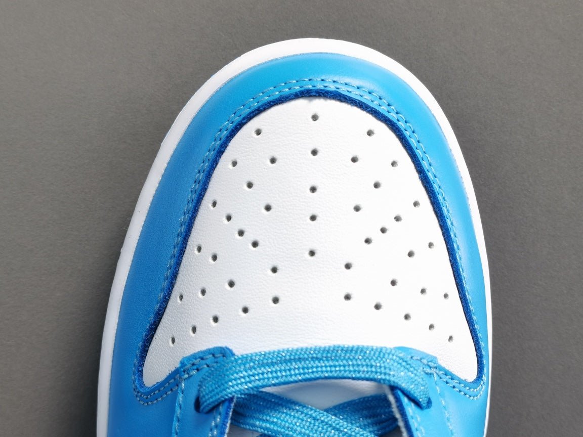 NIKE DUNK x UNC - Phantom Kicks