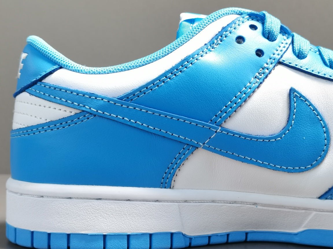 NIKE DUNK x UNC - Phantom Kicks